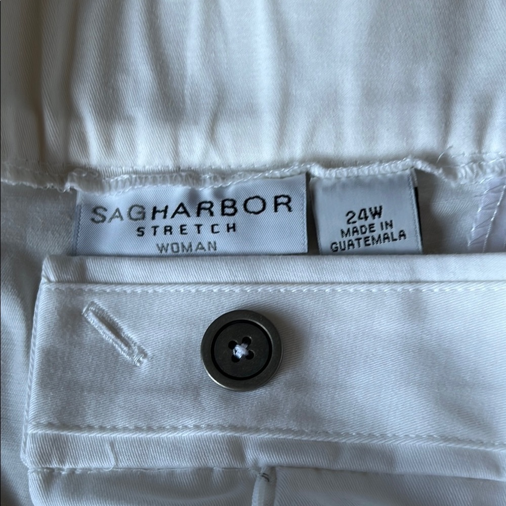 Sag Harbor White Relaxed Fit Capris - Picture 10 of 12
